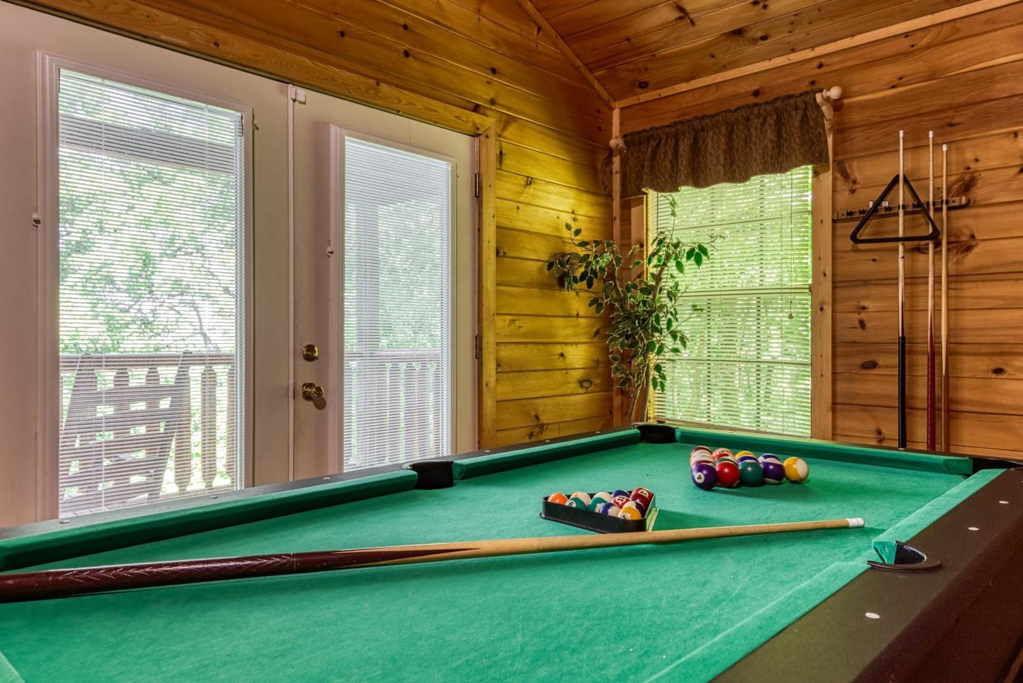 Suite Sensations, Hot Tub, Pool Table, 1089 Free Tickets Each Paid Day, Dollywood And More Pigeon Forge Luaran gambar